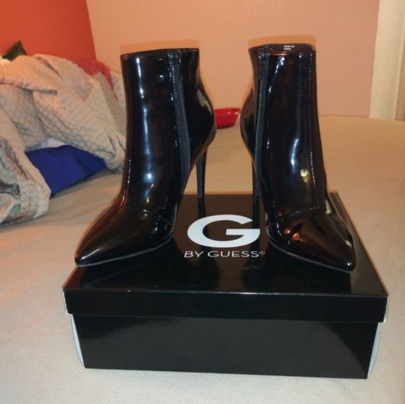 Leather Pointed - Picture 3 of 3